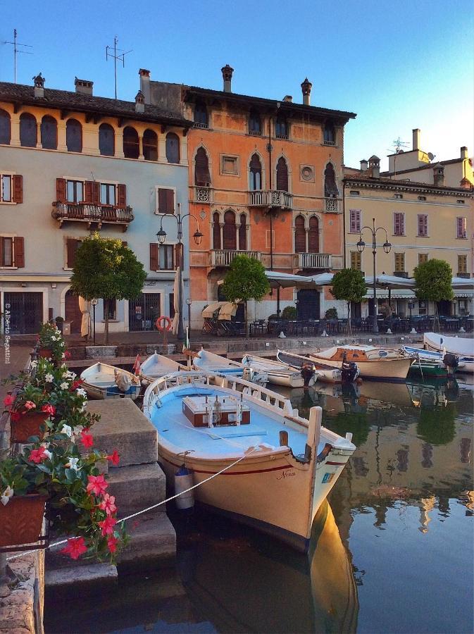 Hotel Piroscafo Desenzano del Garda Exterior photo