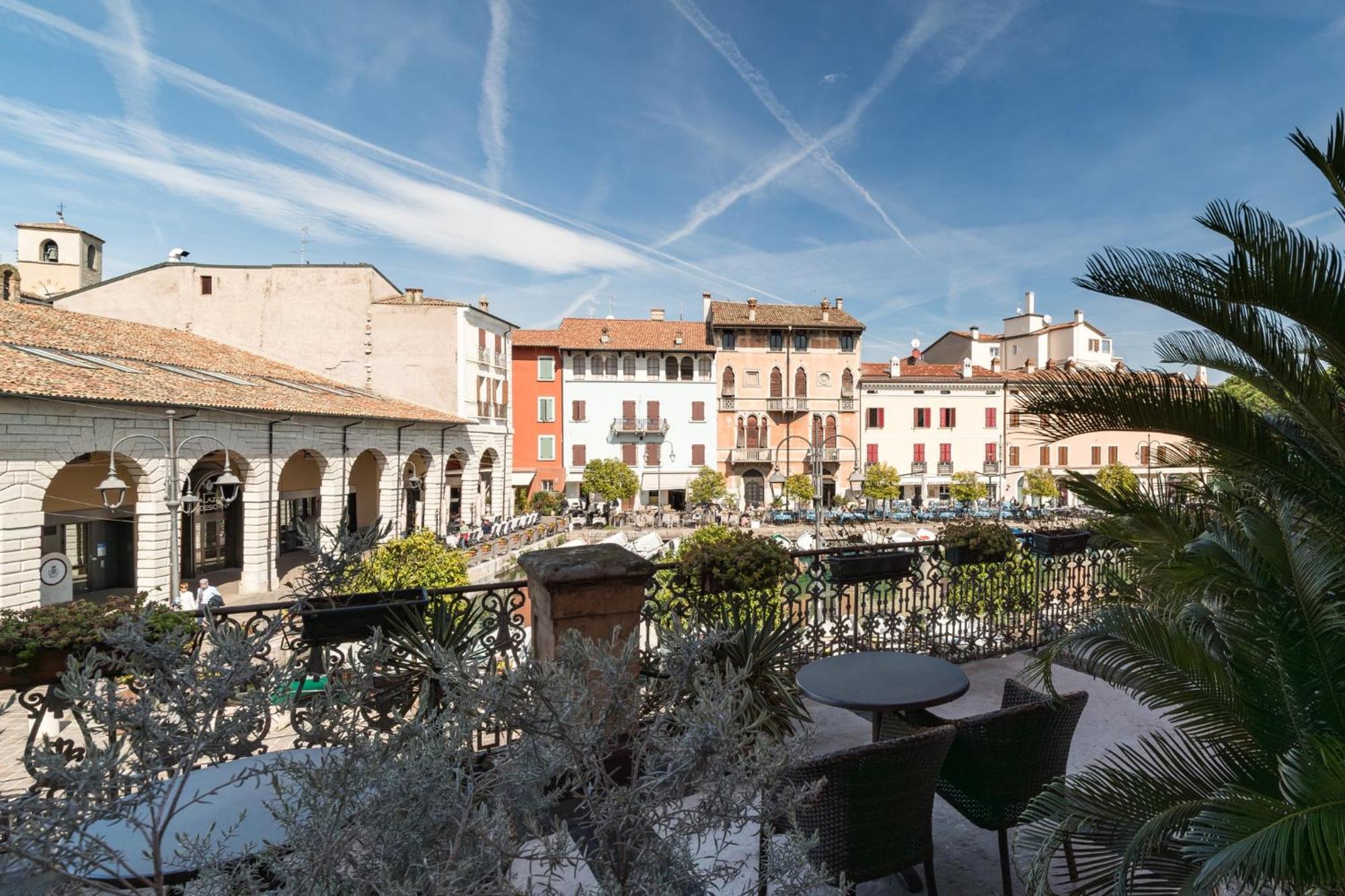 Hotel Piroscafo Desenzano del Garda Exterior photo